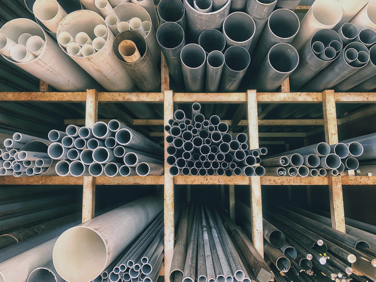 MFY warehouse storage of stainless steel tubes sorted by size and shape for global distribution